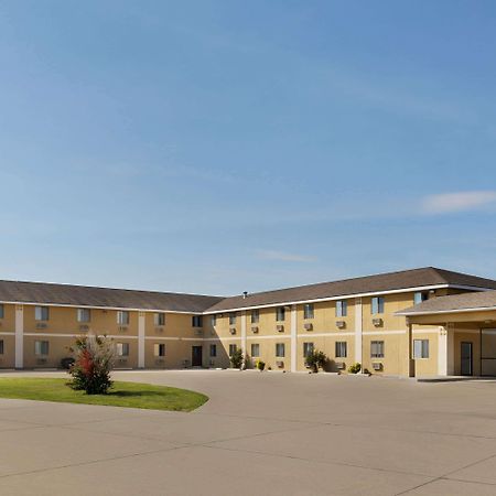 Super 8 By Wyndham Sikeston/Miner Area Hotel Екстериор снимка