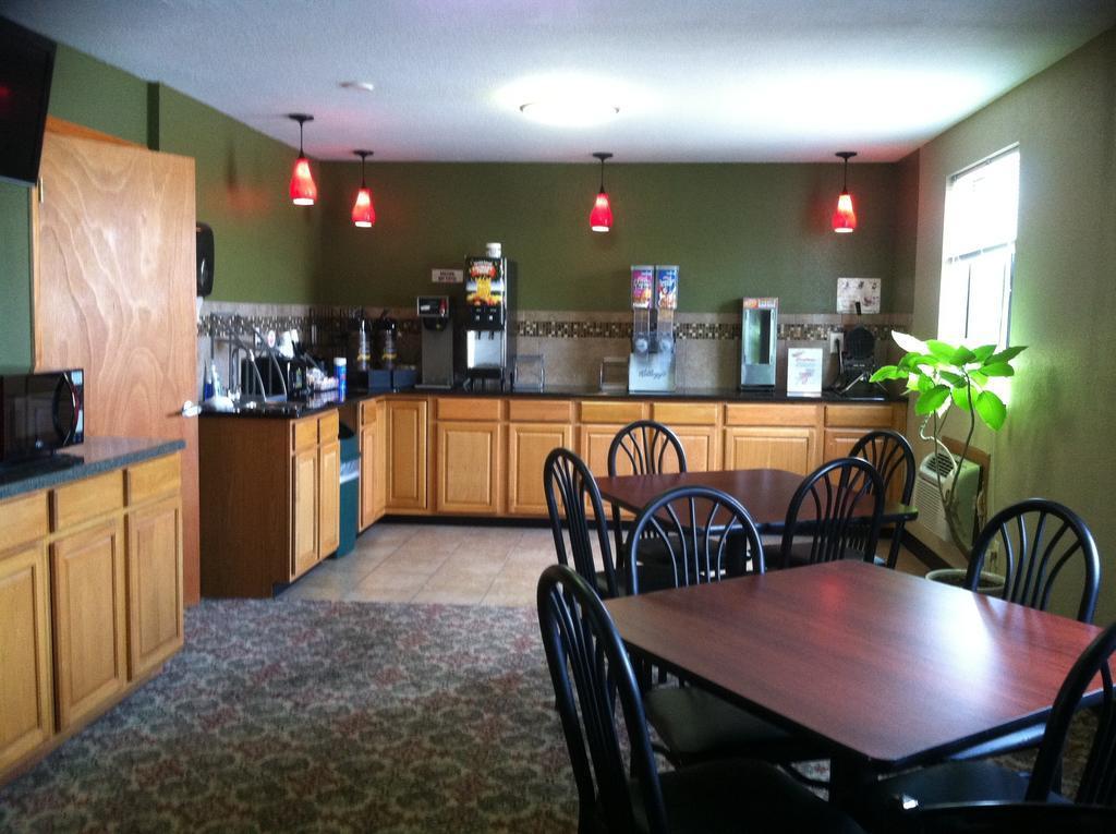 Super 8 By Wyndham Sikeston/Miner Area Hotel Екстериор снимка