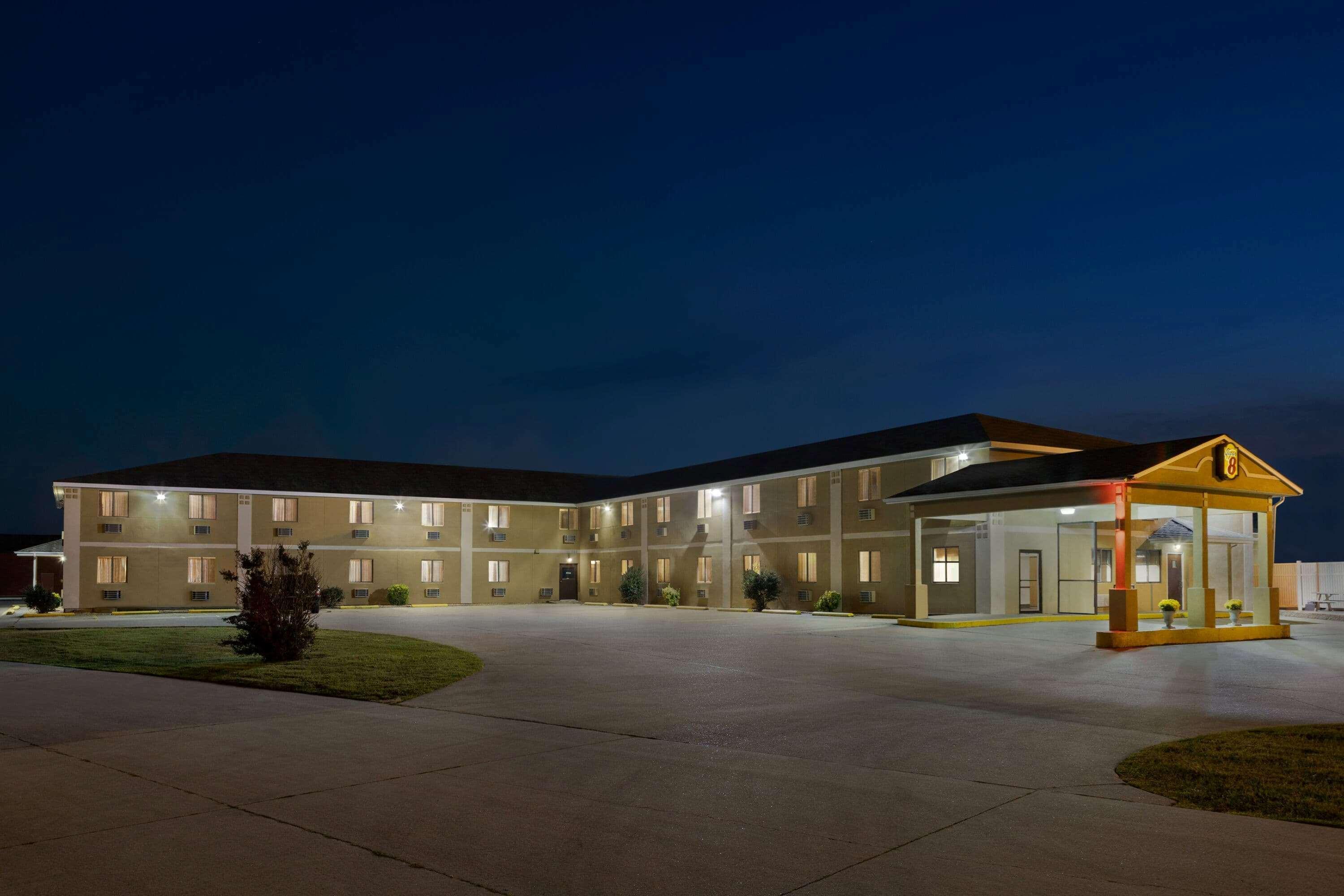 Super 8 By Wyndham Sikeston/Miner Area Hotel Екстериор снимка