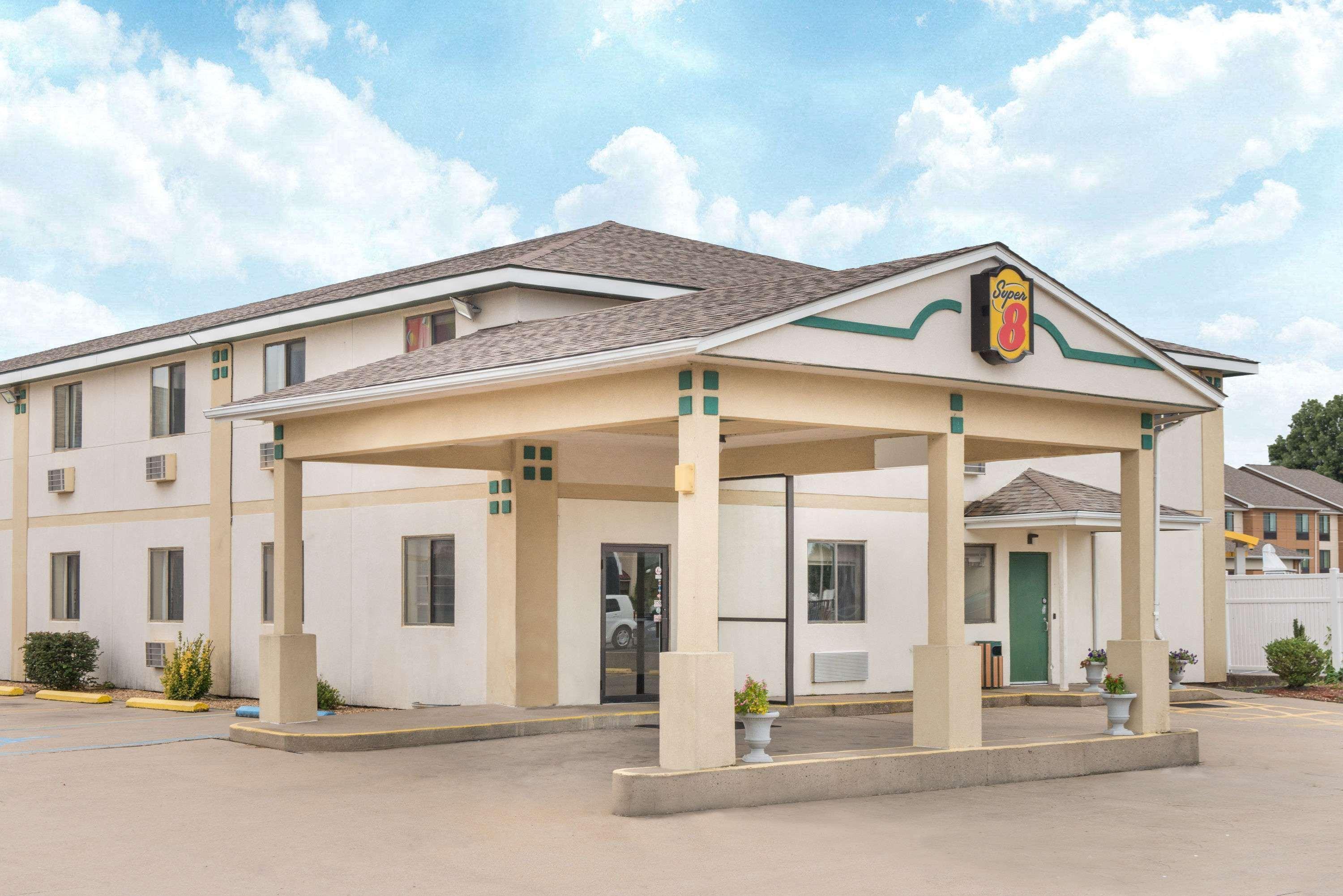 Super 8 By Wyndham Sikeston/Miner Area Hotel Екстериор снимка